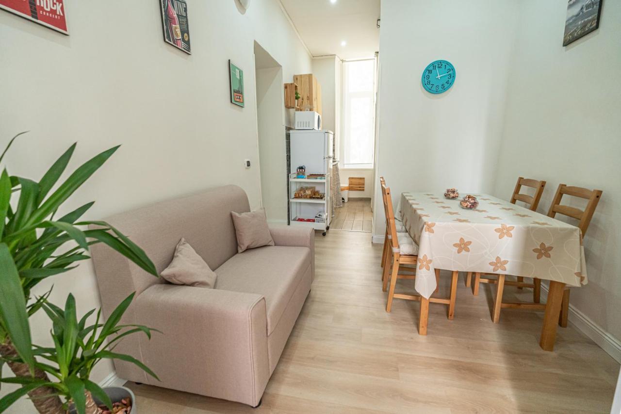 Casa Vacanze Decumano 18 Naples Luaran gambar